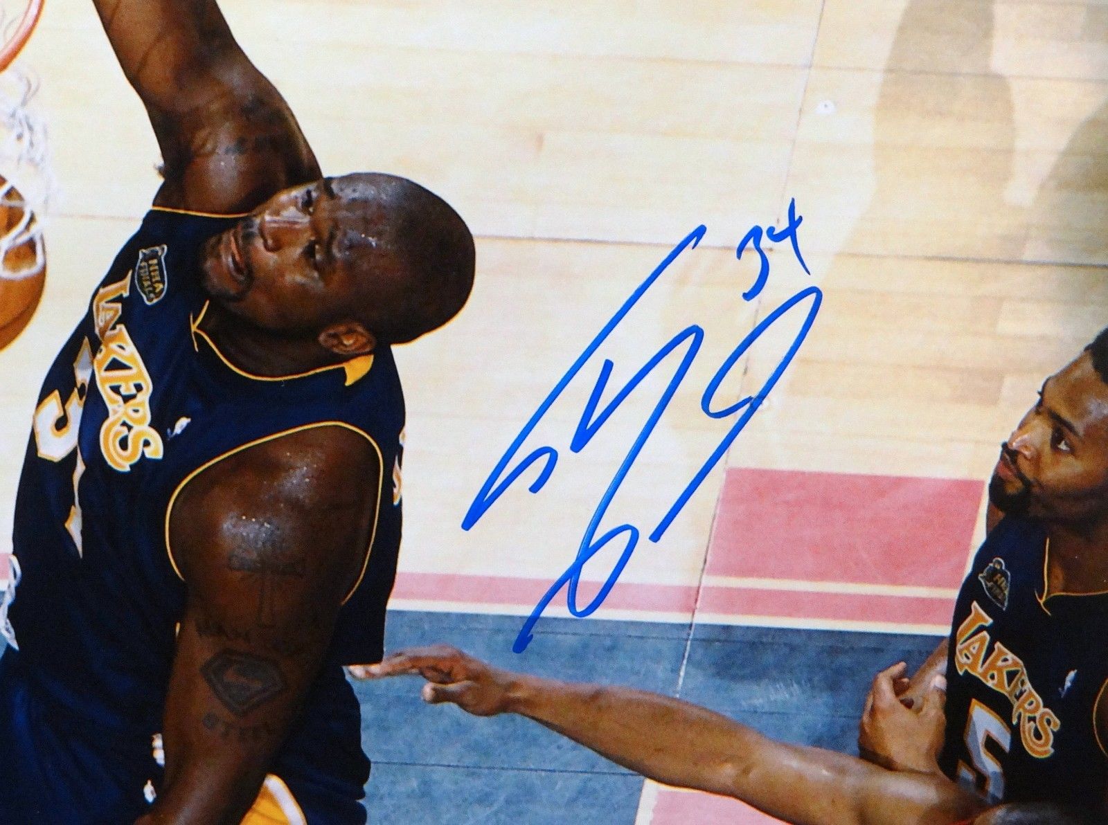 Shaquille O'Neal Signed Los Angeles Lakers Dunk 16x20 Photo