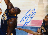 Shaquille O'Neal Autographed 16x20 LA Lakers Dunk Against 76ers Photo- JSA Auth